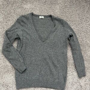 Wallace Women’s Gray Cashmere Rabbit LambsWool V-Neck Long Sleeve Sweater size M